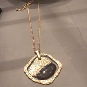 Chico’s gold amd black necklace